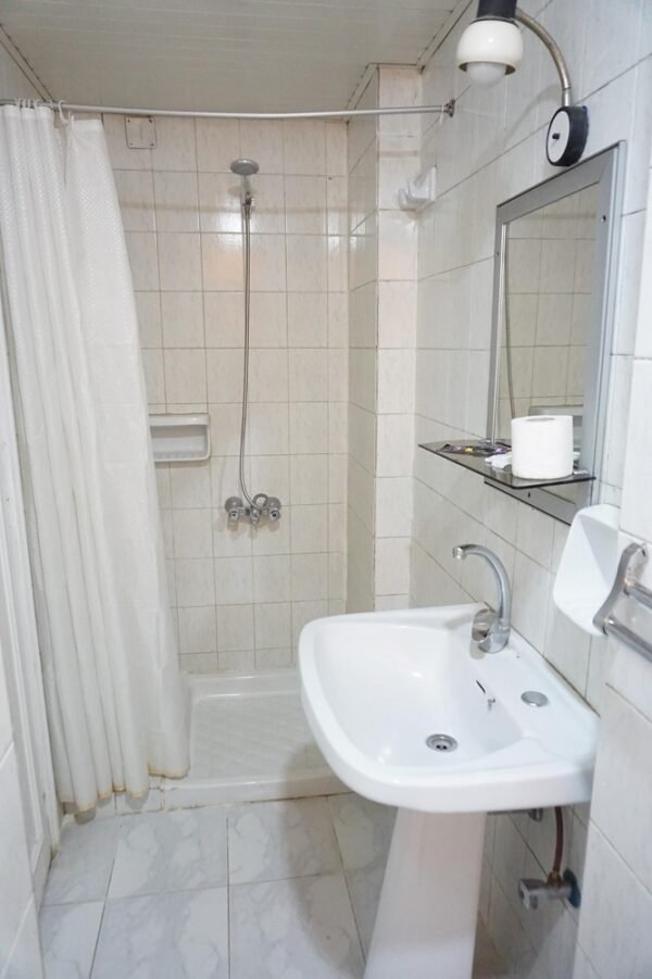 Hotel Merry land  Economic Triple room - Image 3