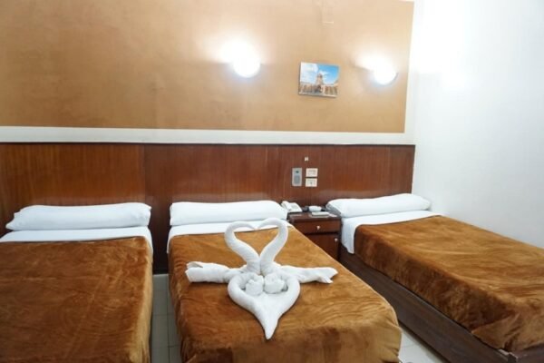 Hotel Saint Catherine Family room - Image 5